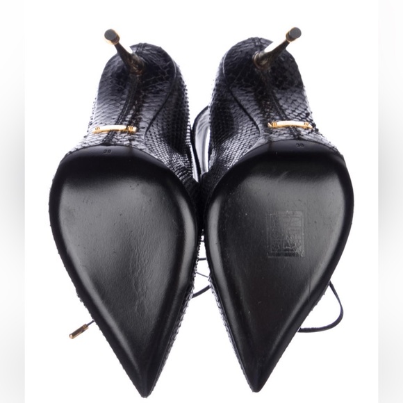 Tom Ford
Python Pointed-Toe Ankle Boots - Picture 5 of 5